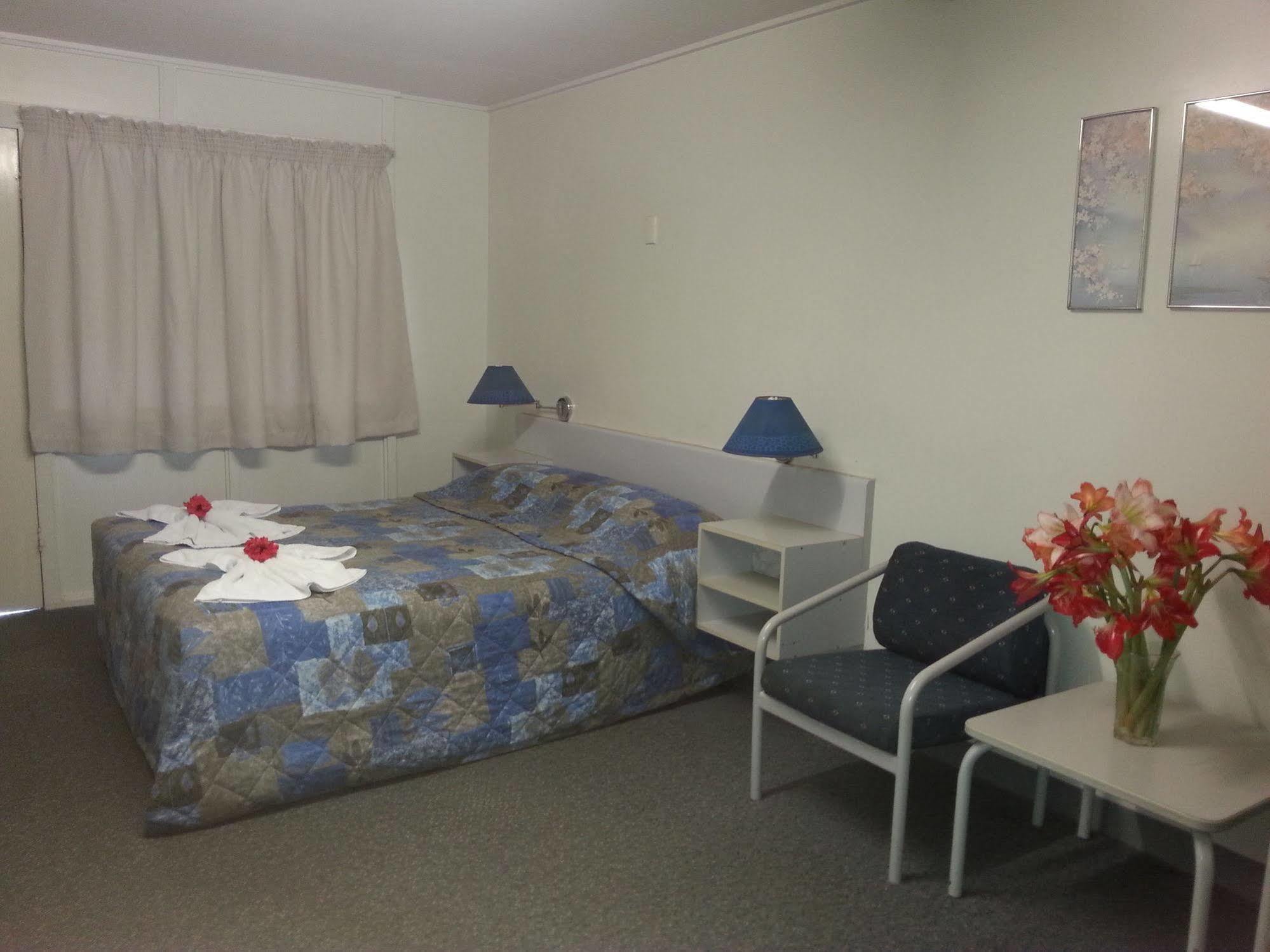 Golden Fountain Motel Rockhampton Extérieur photo