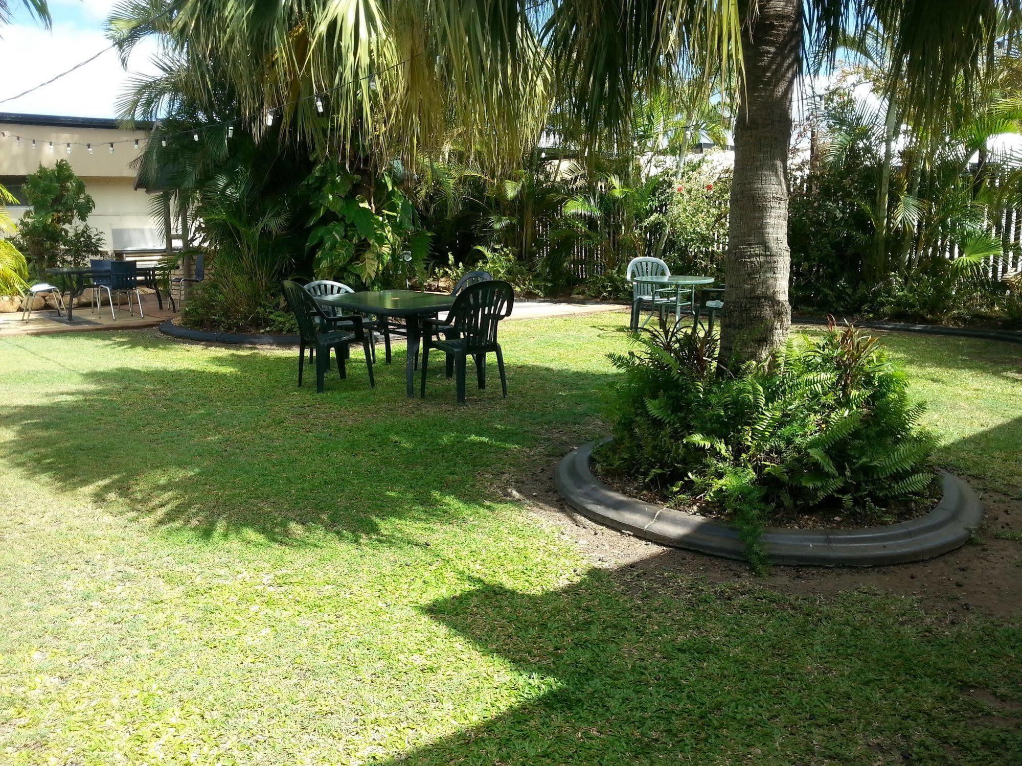 Golden Fountain Motel Rockhampton Extérieur photo