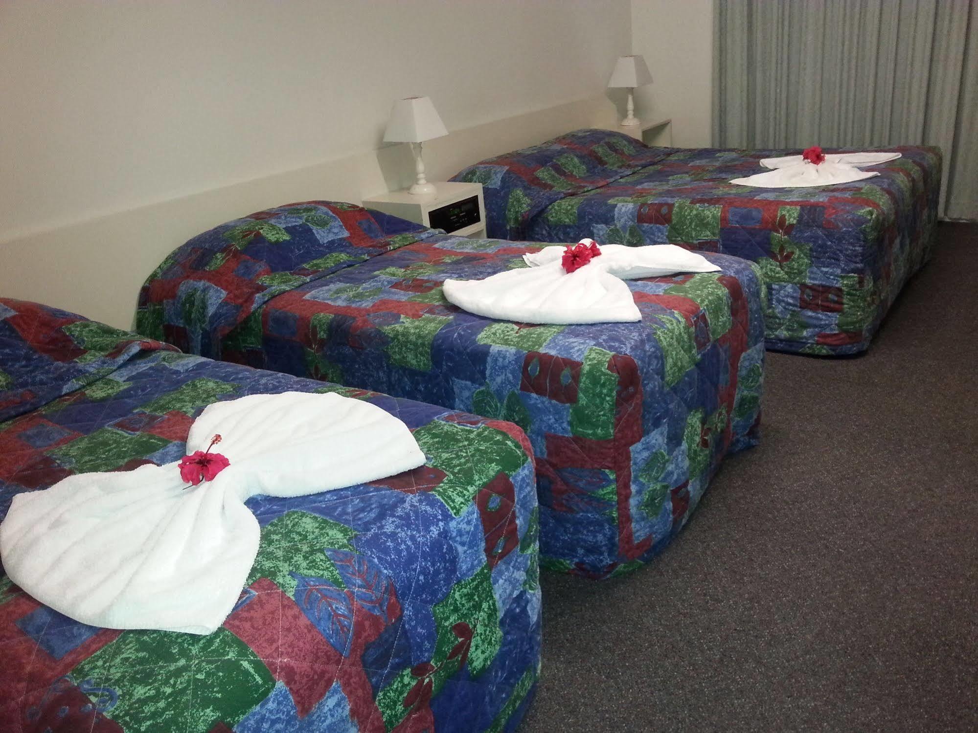 Golden Fountain Motel Rockhampton Extérieur photo