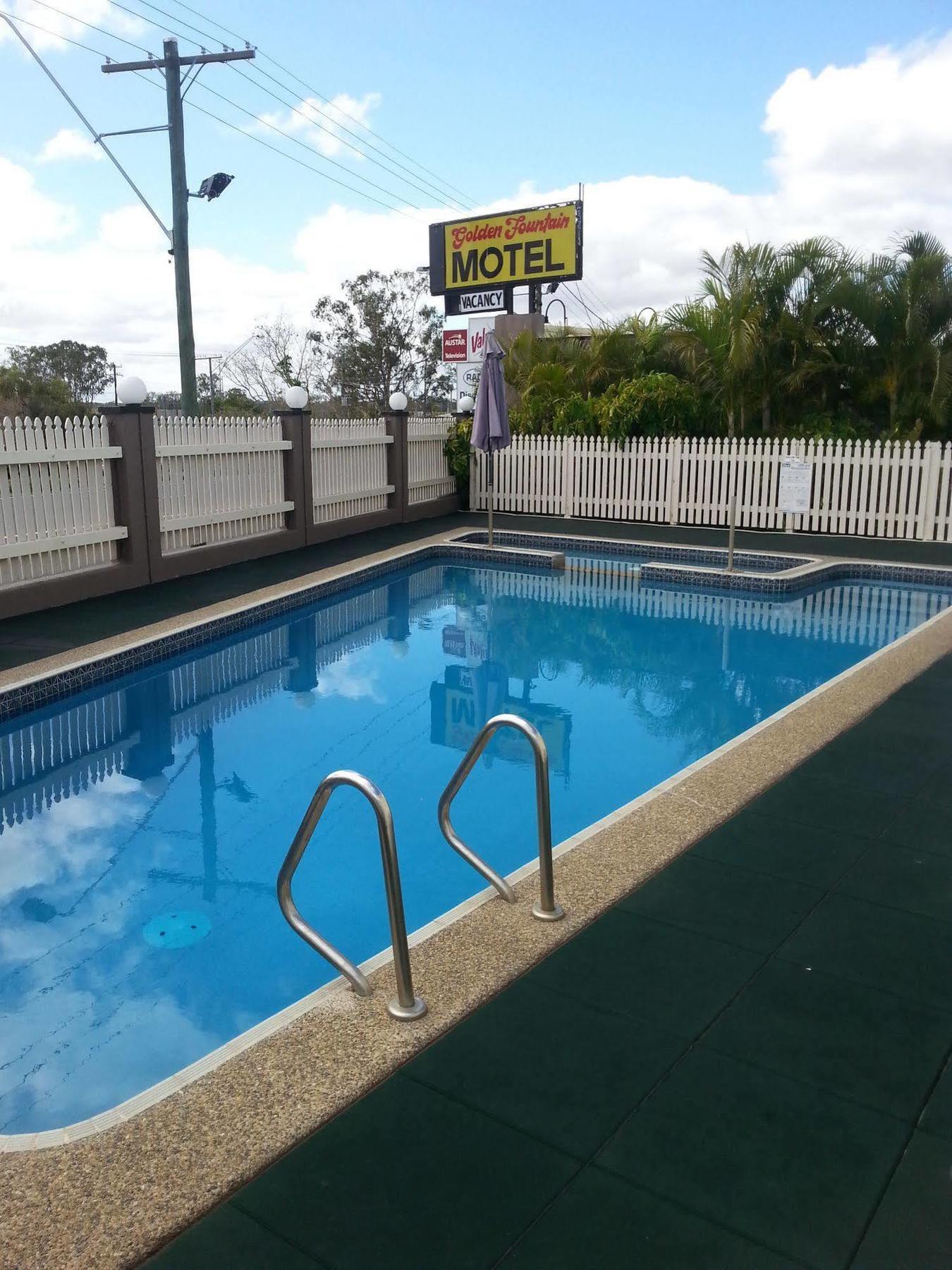 Golden Fountain Motel Rockhampton Extérieur photo