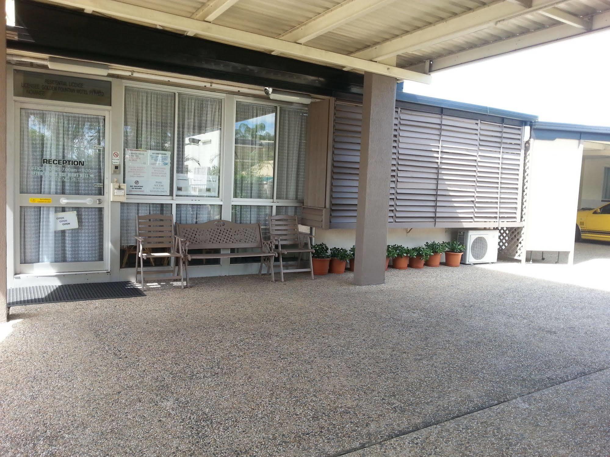 Golden Fountain Motel Rockhampton Extérieur photo
