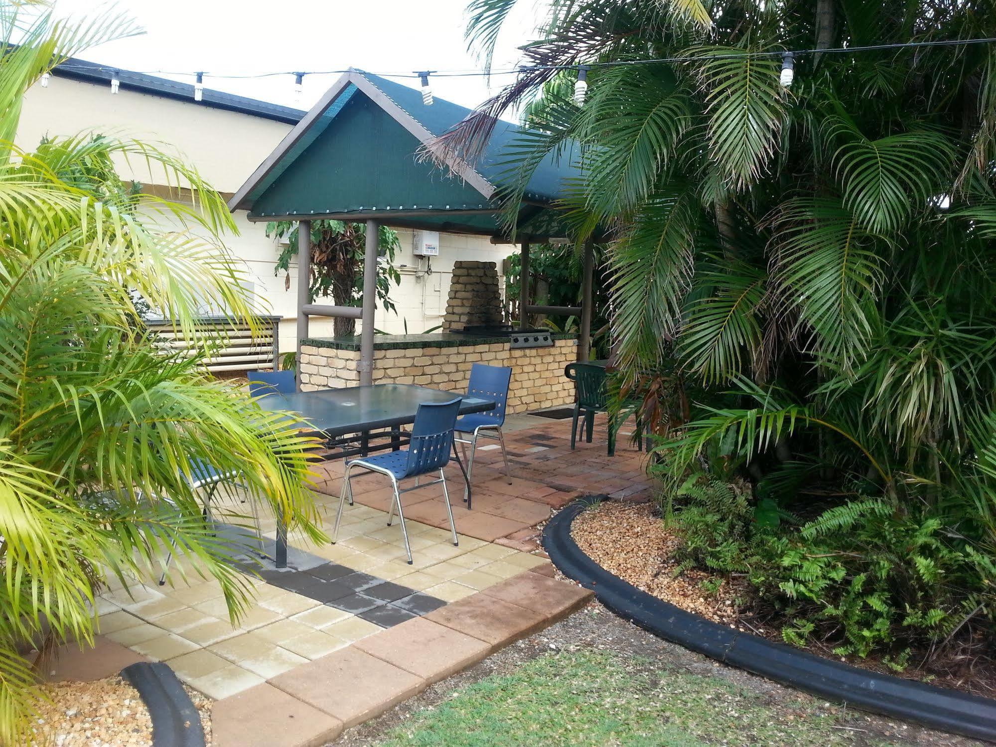 Golden Fountain Motel Rockhampton Extérieur photo